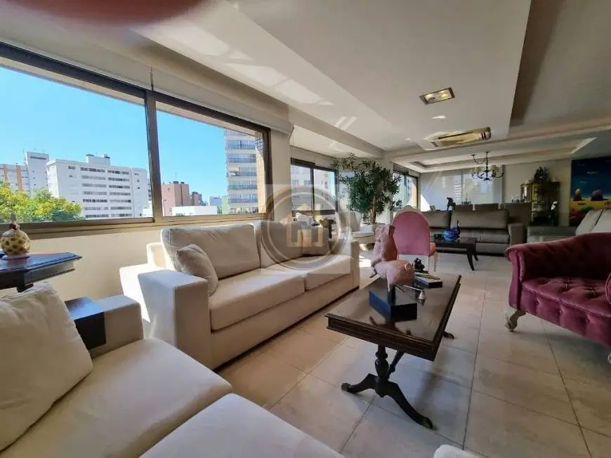 Foto 1 de Apartamento com 3 Quartos à venda, 300m² em Auxiliadora, Porto Alegre