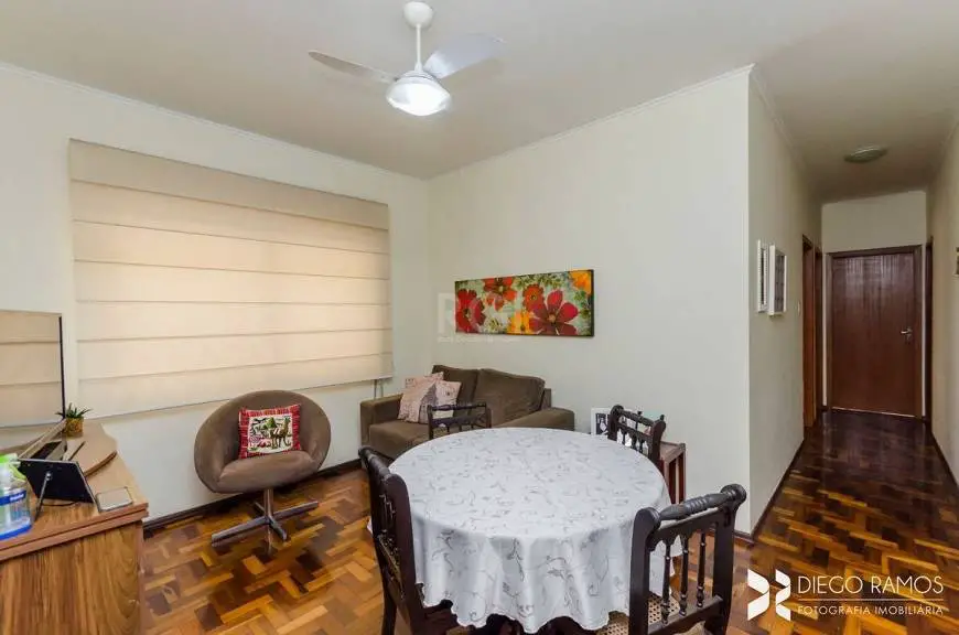 Foto 4 de Apartamento com 3 Quartos à venda, 79m² em Azenha, Porto Alegre