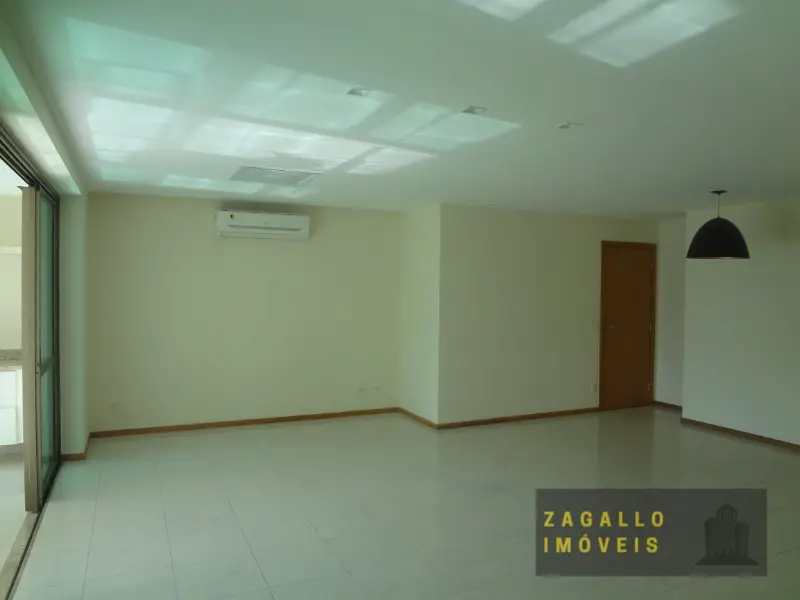 Foto 1 de Apartamento com 3 Quartos para alugar, 157m² em Barra da Tijuca, Rio de Janeiro