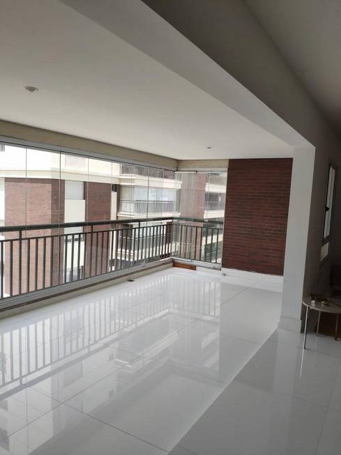Foto 4 de Apartamento com 3 Quartos à venda, 168m² em Barra Funda, São Paulo