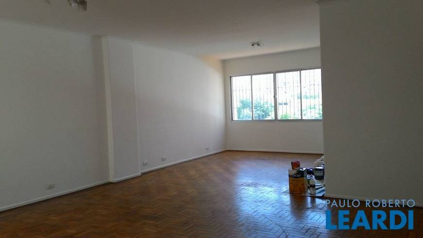 Foto 2 de Apartamento com 3 Quartos à venda, 120m² em Bela Vista, São Paulo