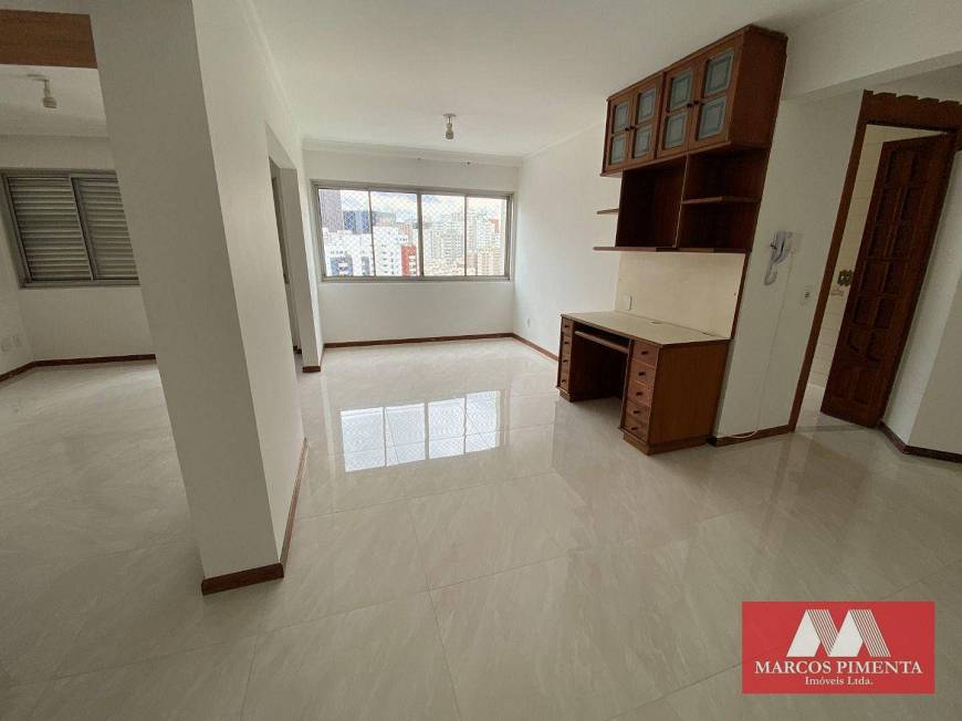 Foto 1 de Apartamento com 3 Quartos para alugar, 95m² em Bela Vista, São Paulo
