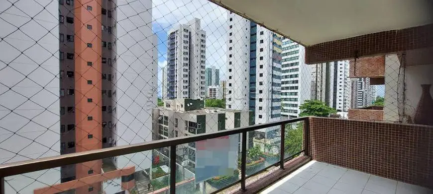 Foto 1 de Apartamento com 3 Quartos à venda, 136m² em Boa Viagem, Recife