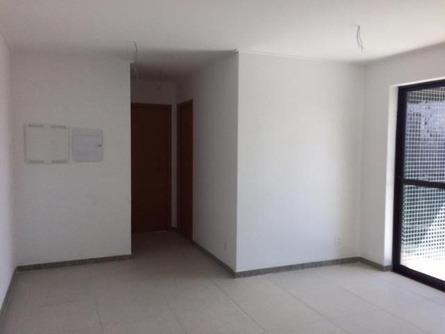 Foto 3 de Apartamento com 3 Quartos à venda, 63m² em Boa Viagem, Recife