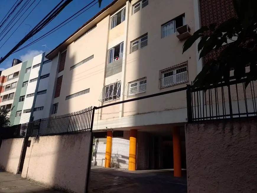 Foto 1 de Apartamento com 3 Quartos para alugar, 70m² em Boa Viagem, Recife