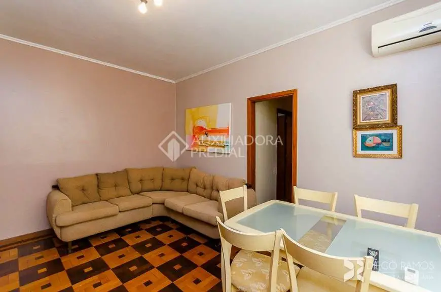 Foto 3 de Apartamento com 3 Quartos à venda, 65m² em Bom Fim, Porto Alegre