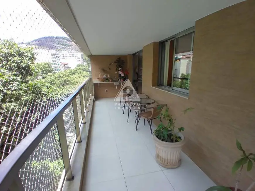 Foto 1 de Apartamento com 3 Quartos à venda, 110m² em Botafogo, Rio de Janeiro