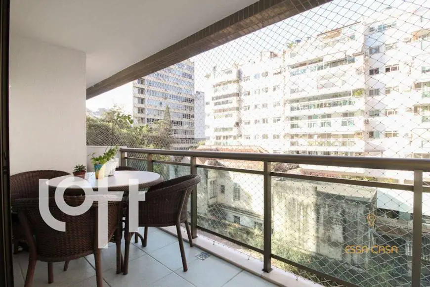 Foto 4 de Apartamento com 3 Quartos à venda, 115m² em Botafogo, Rio de Janeiro