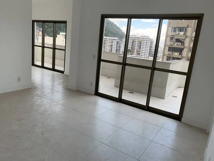 Foto 2 de Apartamento com 3 Quartos à venda, 135m² em Botafogo, Rio de Janeiro