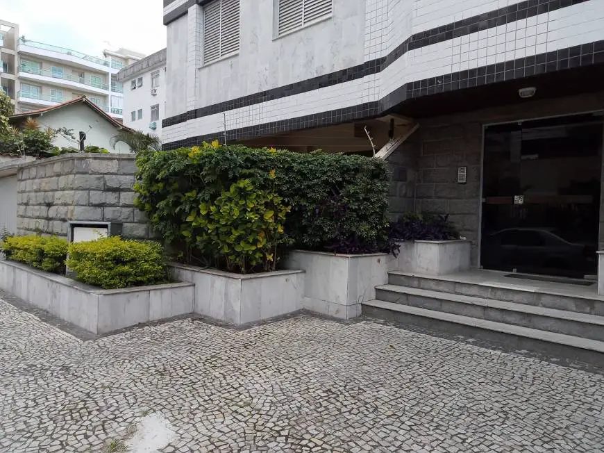 Foto 1 de Apartamento com 3 Quartos à venda, 87m² em Braga, Cabo Frio