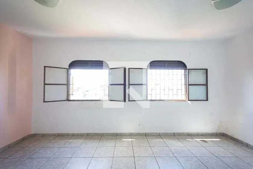 Foto 5 de Apartamento com 3 Quartos para alugar, 104m² em Brasil, Uberlândia