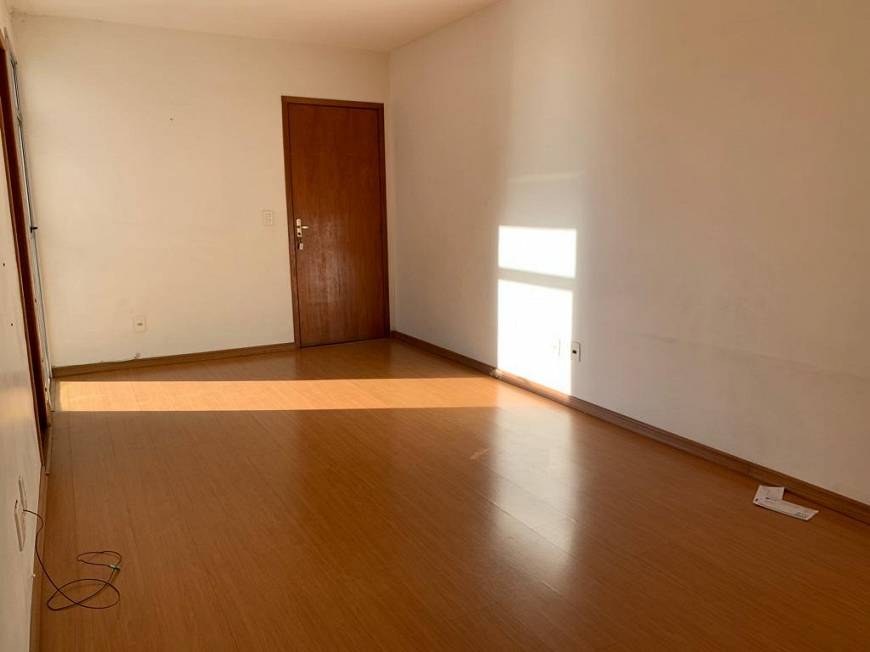 Foto 1 de Apartamento com 3 Quartos para alugar, 65m² em Cabral, Contagem