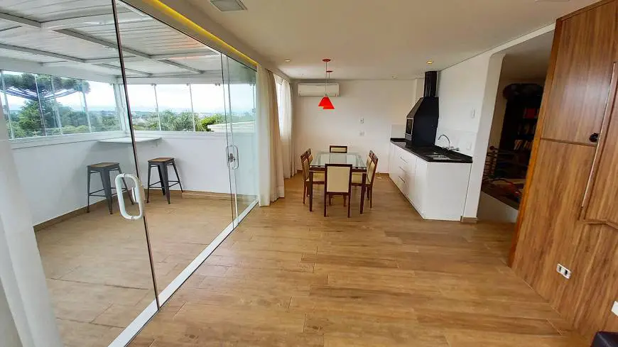 Foto 2 de Apartamento com 3 Quartos à venda, 137m² em Cabral, Curitiba