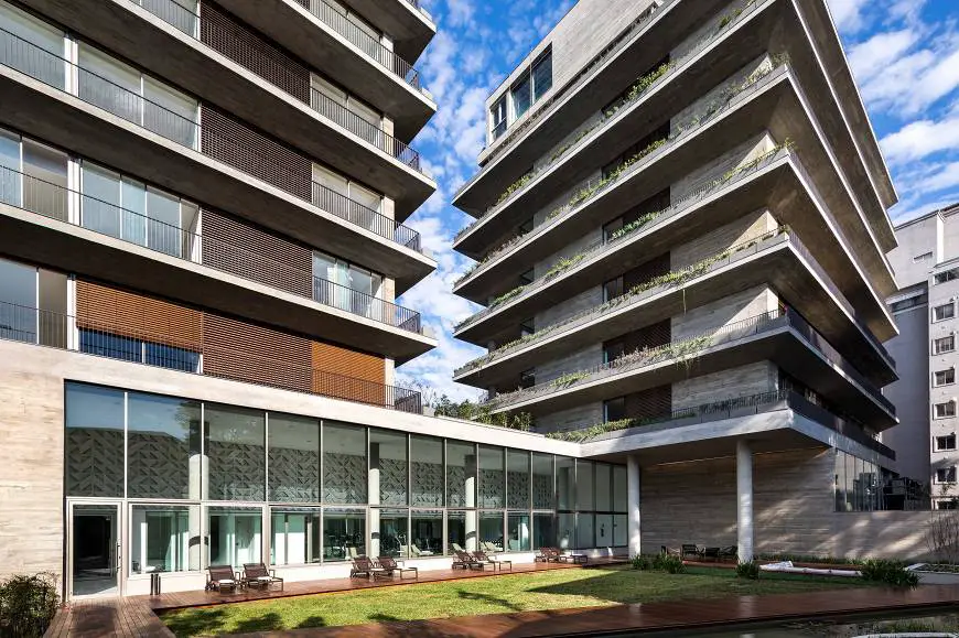 Foto 1 de Apartamento com 3 Quartos à venda, 315m² em Cabral, Curitiba