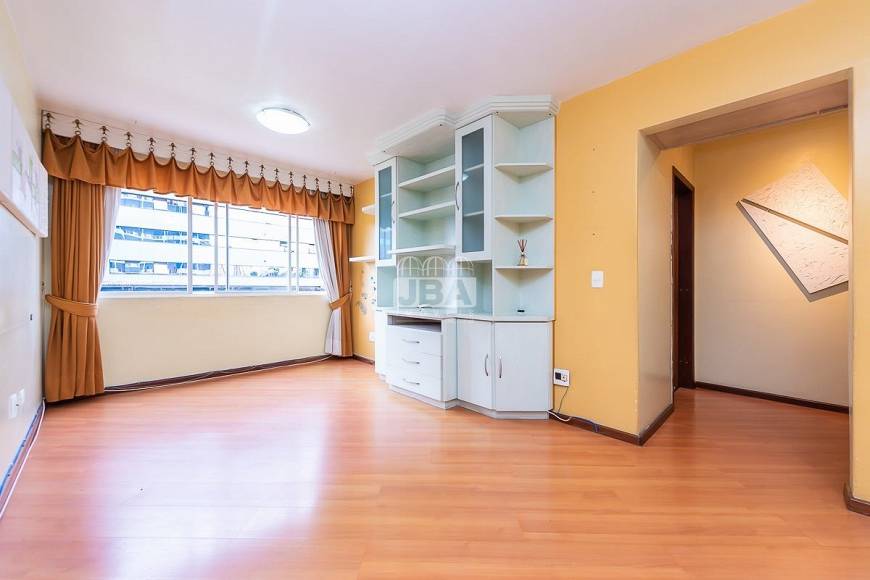 Foto 4 de Apartamento com 3 Quartos à venda, 80m² em Cabral, Curitiba
