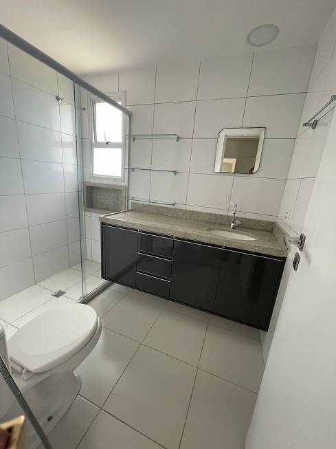 Foto 2 de Apartamento com 3 Quartos para alugar, 131m² em Calhau, São Luís