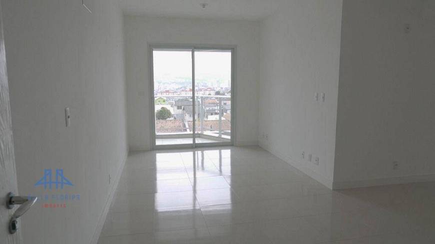 Foto 2 de Apartamento com 3 Quartos à venda, 78m² em Capoeiras, Florianópolis