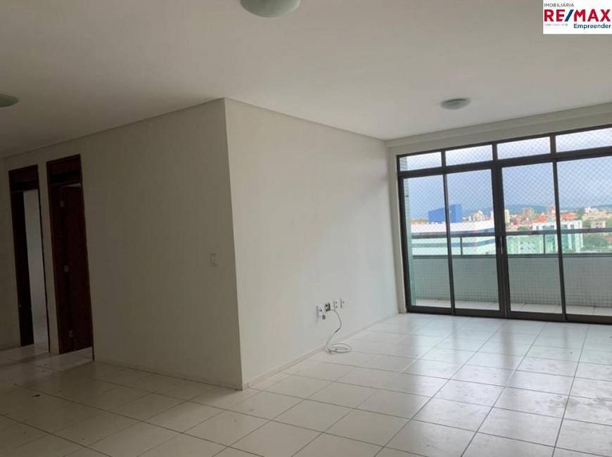Foto 2 de Apartamento com 3 Quartos à venda, 108m² em Catole, Campina Grande
