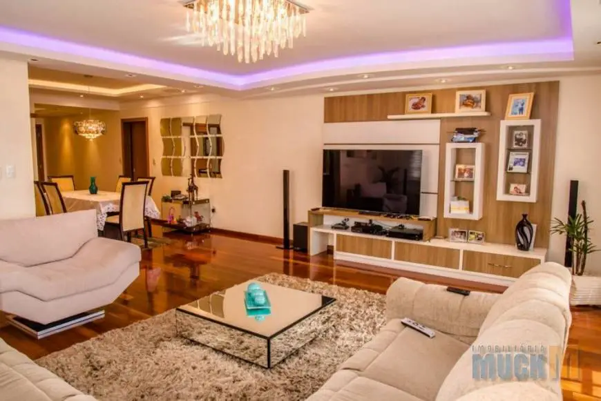 Foto 2 de Apartamento com 3 Quartos à venda, 200m² em Centro, Canoas