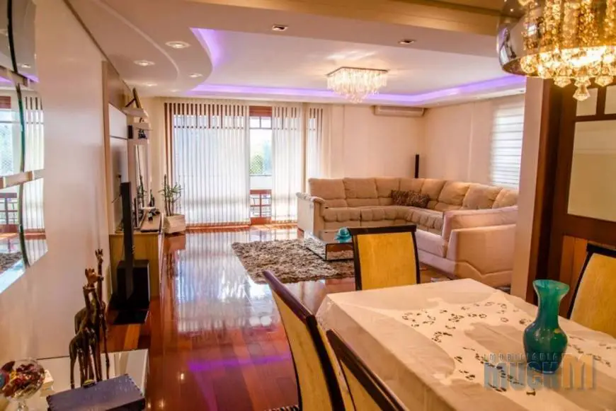 Foto 5 de Apartamento com 3 Quartos à venda, 200m² em Centro, Canoas