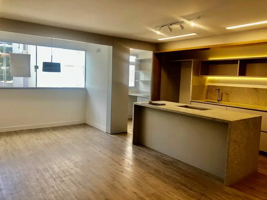Foto 2 de Apartamento com 3 Quartos à venda, 100m² em Centro, Florianópolis
