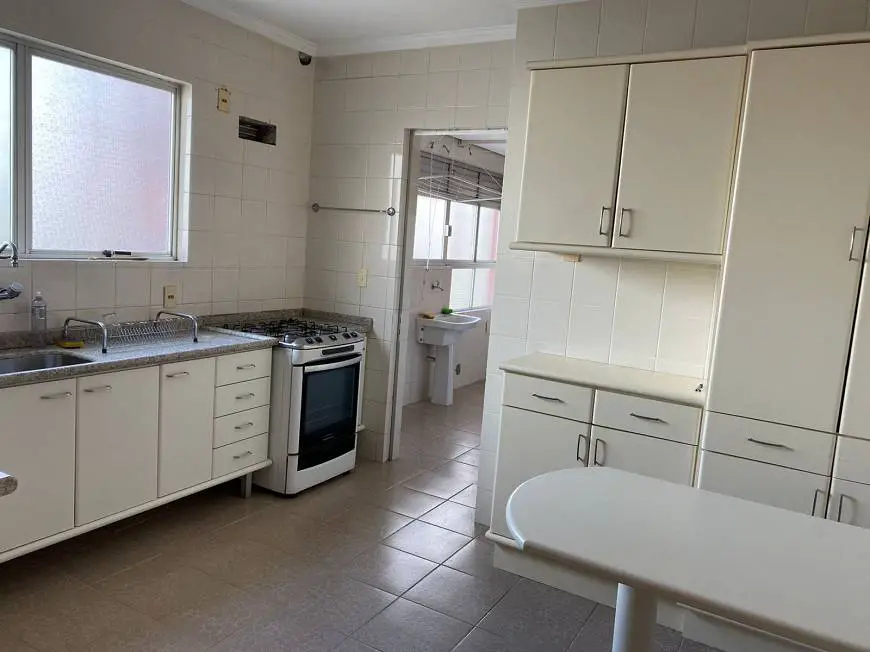 Foto 4 de Apartamento com 3 Quartos para alugar, 120m² em Centro, Florianópolis