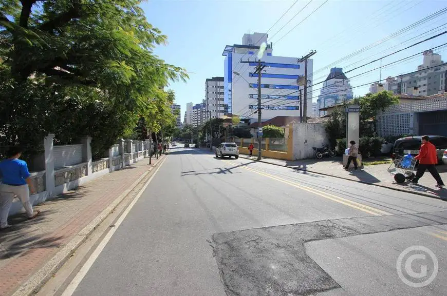 Foto 4 de Apartamento com 3 Quartos para alugar, 58m² em Centro, Florianópolis