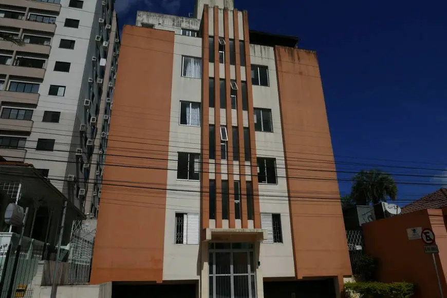 Foto 1 de Apartamento com 3 Quartos para alugar, 80m² em Centro, Florianópolis