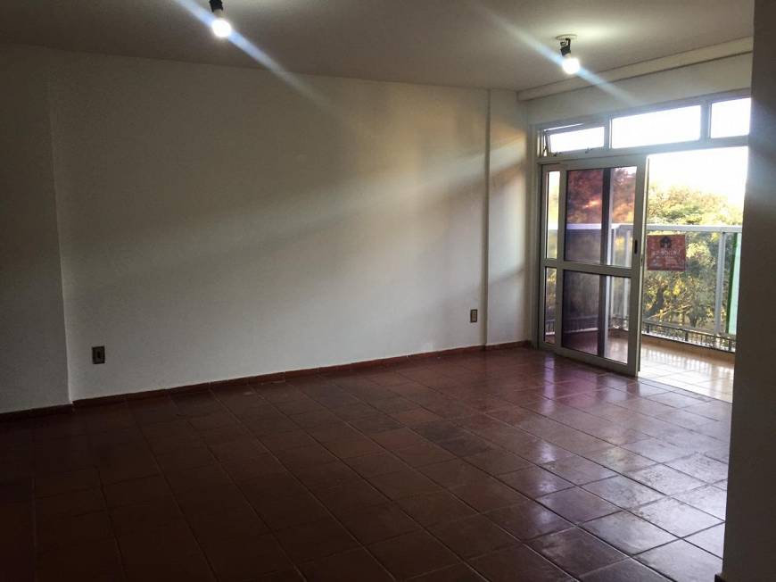 Foto 1 de Apartamento com 3 Quartos à venda, 106m² em Centro, Paracatu