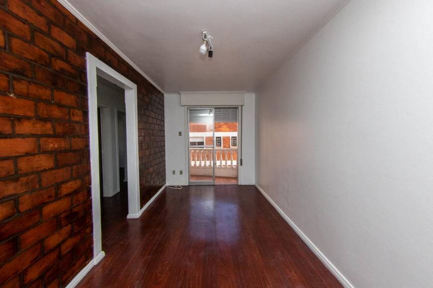 Foto 1 de Apartamento com 3 Quartos para alugar, 80m² em Centro, Pelotas