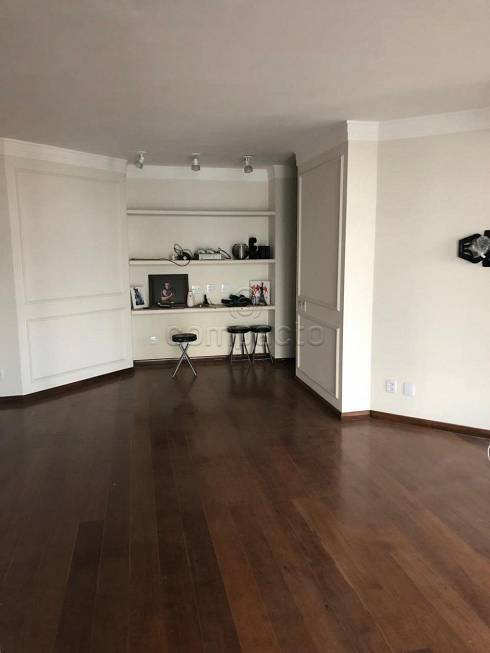 Foto 1 de Apartamento com 3 Quartos para alugar, 110m² em Centro, São José do Rio Preto