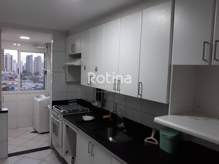 Foto 5 de Apartamento com 3 Quartos para alugar, 138m² em Centro, Uberlândia