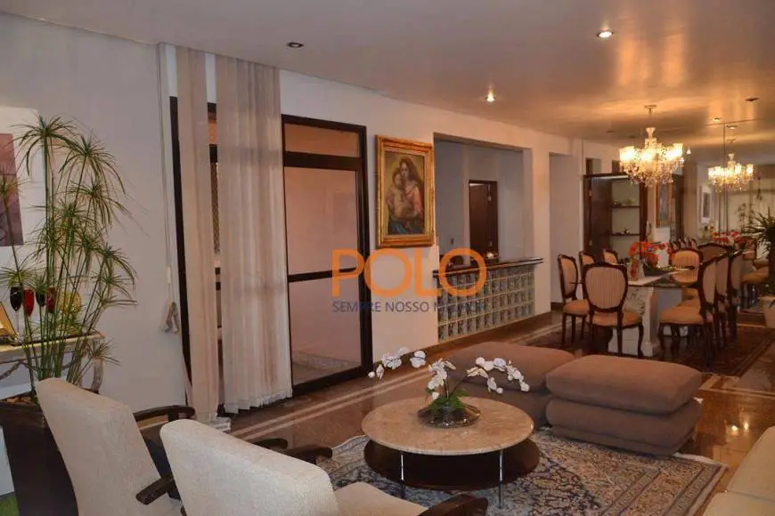 Foto 3 de Apartamento com 3 Quartos à venda, 220m² em Centro, Uberlândia
