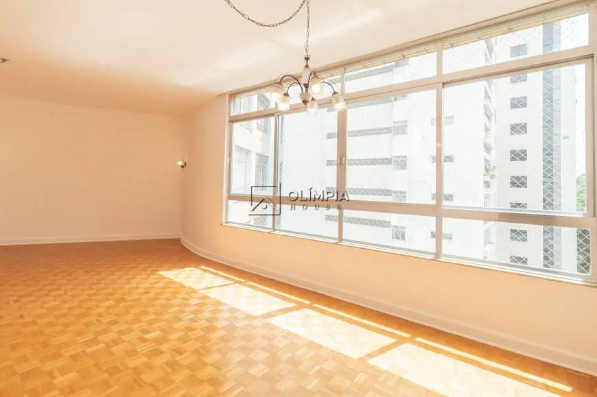 Foto 1 de Apartamento com 3 Quartos para alugar, 180m² em Cerqueira César, São Paulo