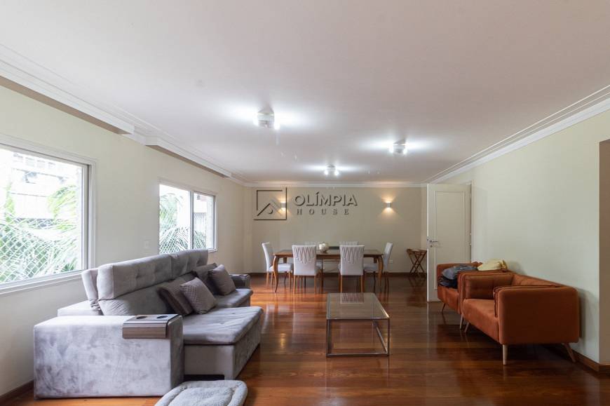 Foto 1 de Apartamento com 3 Quartos para alugar, 214m² em Cerqueira César, São Paulo