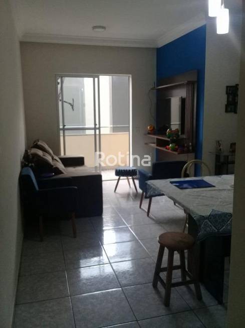 Foto 1 de Apartamento com 3 Quartos à venda, 77m² em Chácaras Tubalina E Quartel, Uberlândia