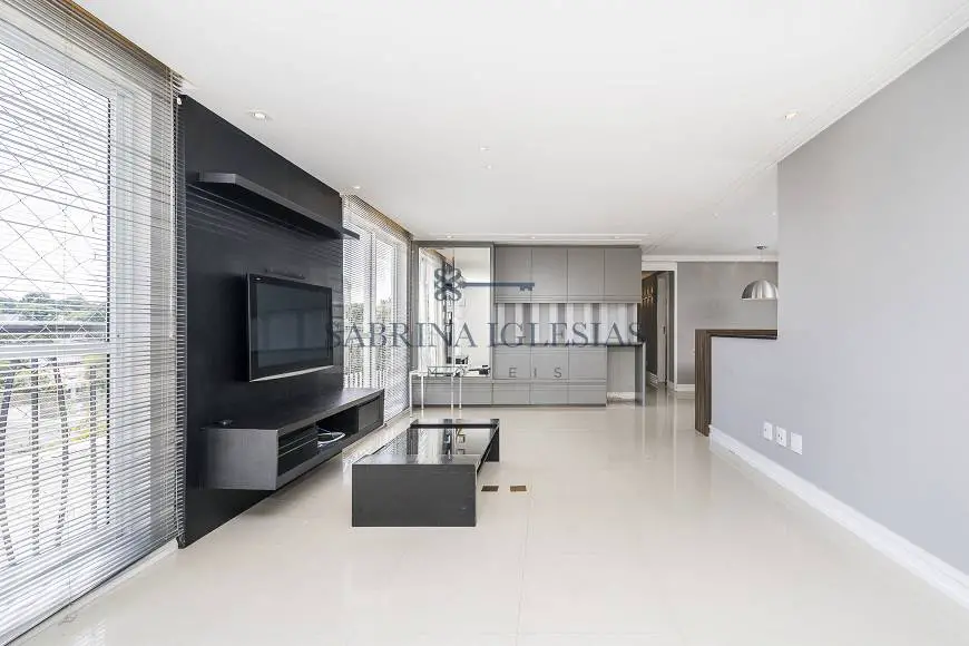 Foto 1 de Apartamento com 3 Quartos à venda, 125m² em Champagnat, Curitiba