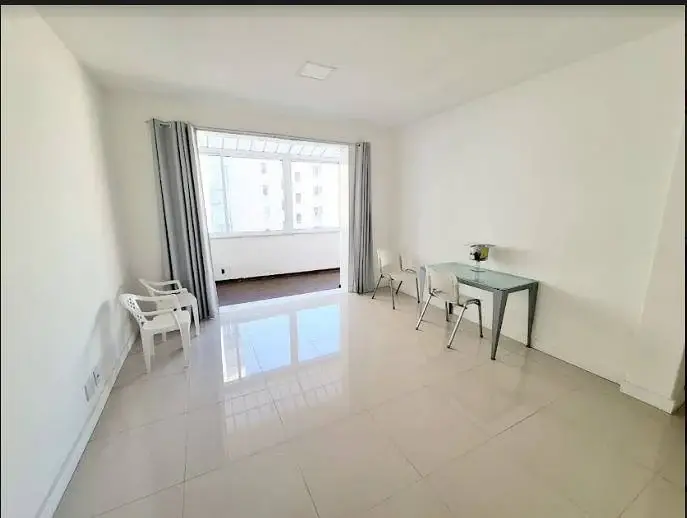 Foto 5 de Apartamento com 3 Quartos à venda, 110m² em Copacabana, Rio de Janeiro