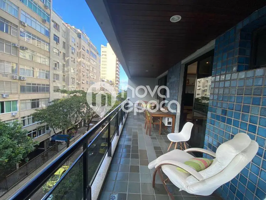 Foto 3 de Apartamento com 3 Quartos à venda, 94m² em Copacabana, Rio de Janeiro