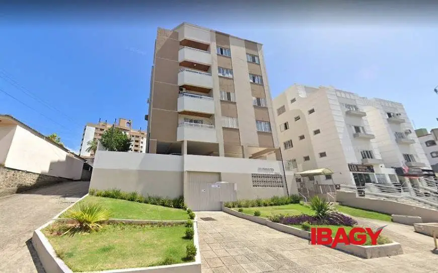 Foto 1 de Apartamento com 3 Quartos para alugar, 85m² em Córrego Grande, Florianópolis