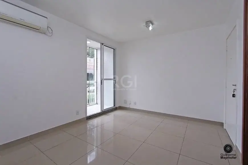 Foto 4 de Apartamento com 3 Quartos à venda, 63m² em Cristal, Porto Alegre