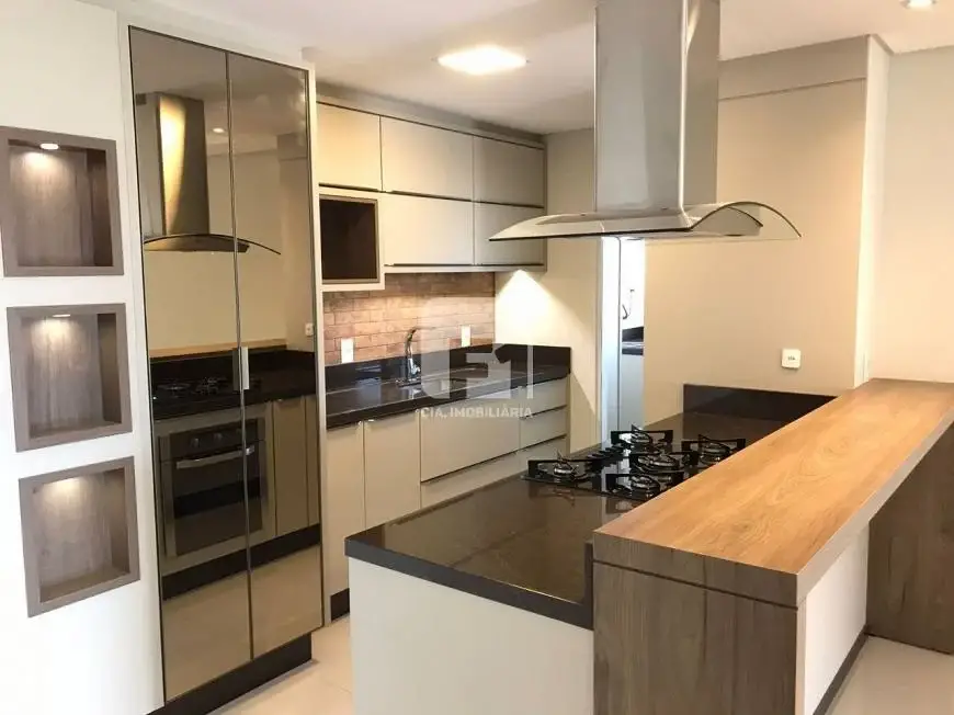 Foto 1 de Apartamento com 3 Quartos para alugar, 121m² em Estreito, Florianópolis