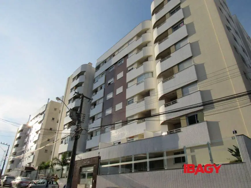 Foto 1 de Apartamento com 3 Quartos para alugar, 84m² em Estreito, Florianópolis