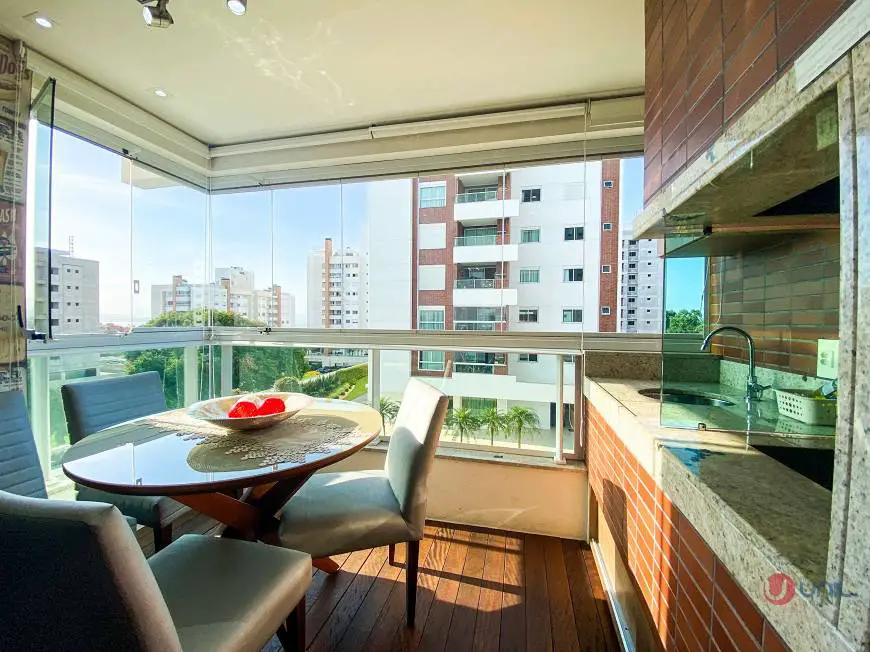 Foto 2 de Apartamento com 3 Quartos à venda, 84m² em Estreito, Florianópolis