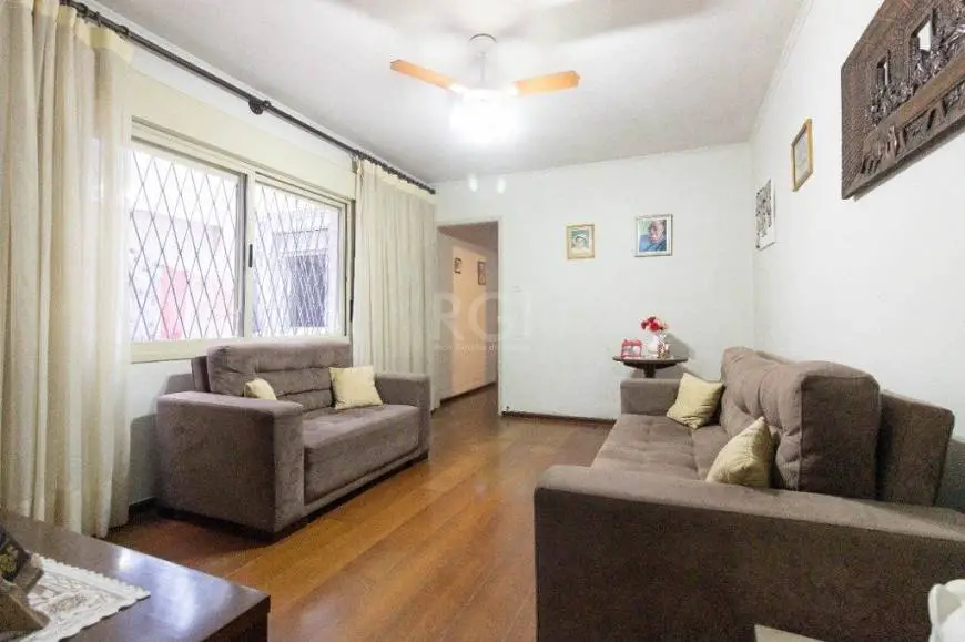 Foto 1 de Apartamento com 3 Quartos à venda, 98m² em Farroupilha, Porto Alegre
