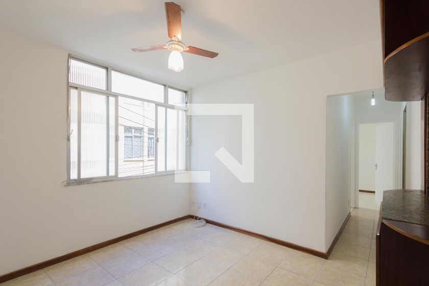 Foto 1 de Apartamento com 3 Quartos para alugar, 57m² em Freguesia, Rio de Janeiro