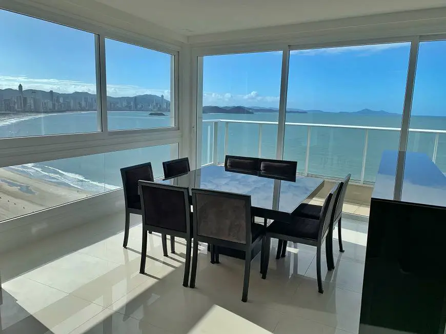 Foto 1 de Apartamento com 3 Quartos para alugar, 161m² em Frente Mar Centro, Balneário Camboriú