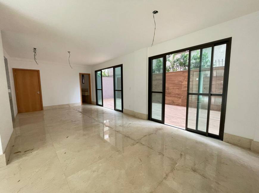 Foto 1 de Apartamento com 3 Quartos à venda, 160m² em Funcionários, Belo Horizonte