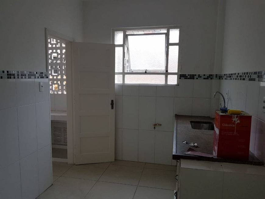 Foto 5 de Apartamento com 3 Quartos para alugar, 110m² em Gonzaga, Santos