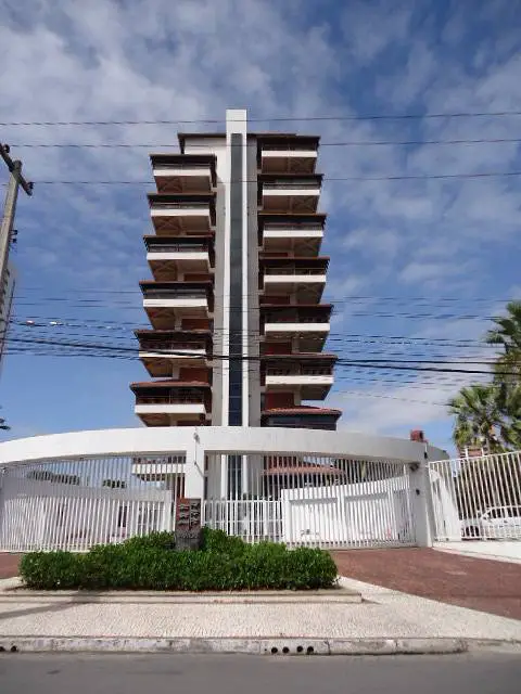 Foto 1 de Apartamento com 3 Quartos para alugar, 303m² em Guararapes, Fortaleza